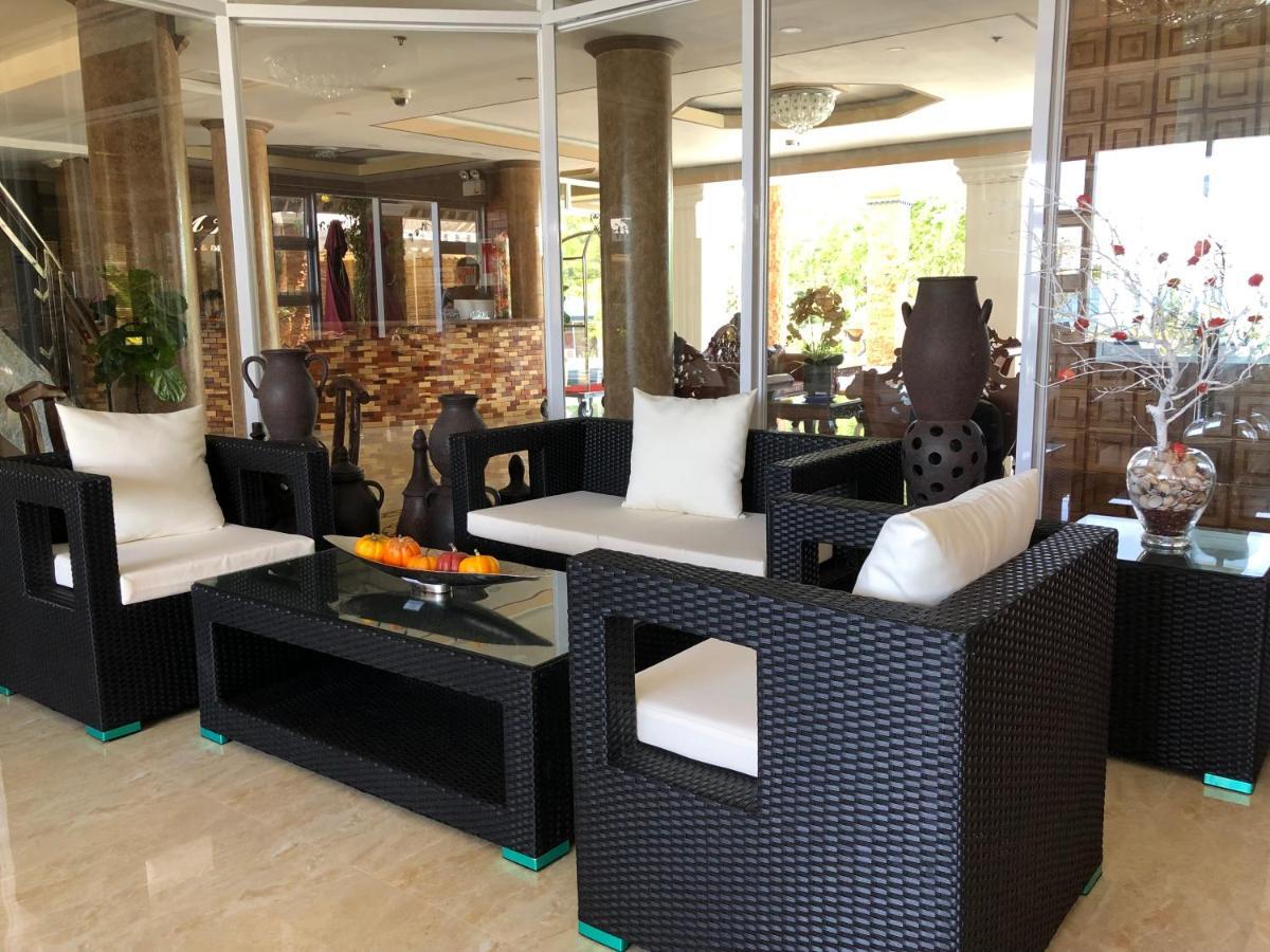 Em Royalle Hotel & Beach Resort Σαν Χουάν Εξωτερικό φωτογραφία